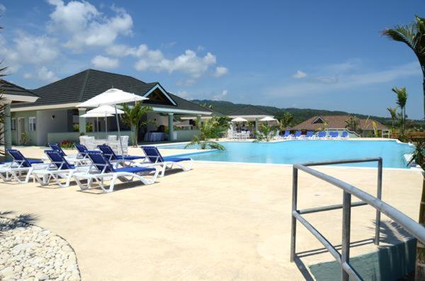 Villa The Artist Place At Estates St Ann