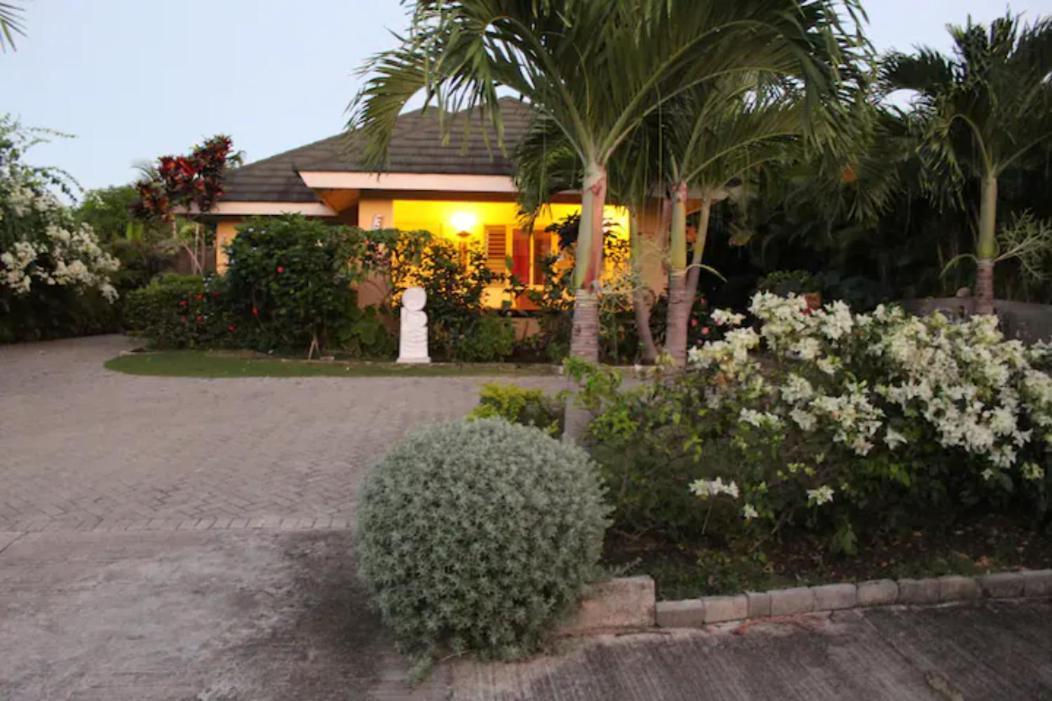 The Artist Place At Estates St Ann Villa *